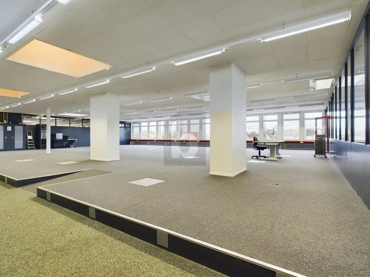Geräumiger Büroraum im Zentrum - Foto 2 von 6