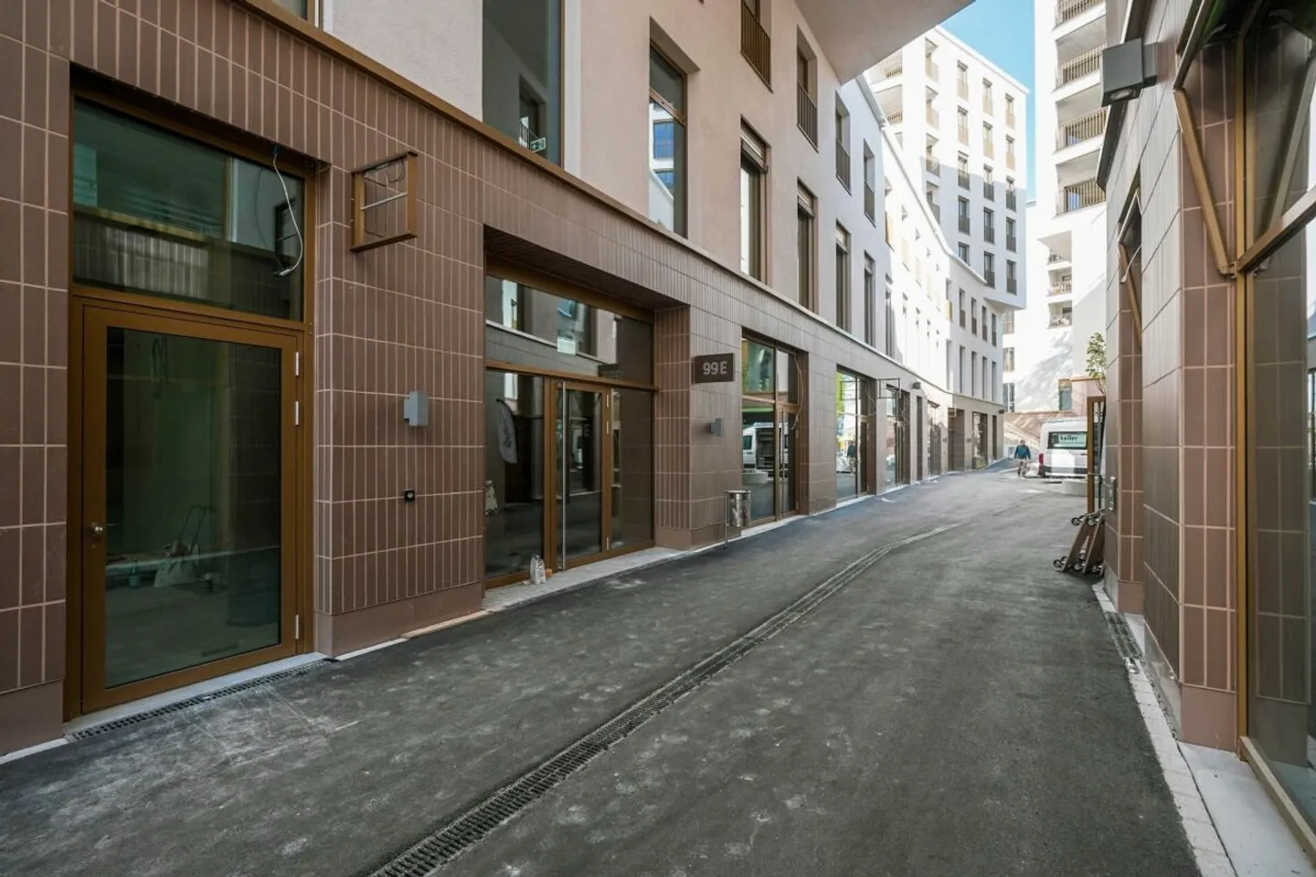 Votre surface de vente au rez-de-chaussée - emménagez et commencez ! - Photo 9 sur 10