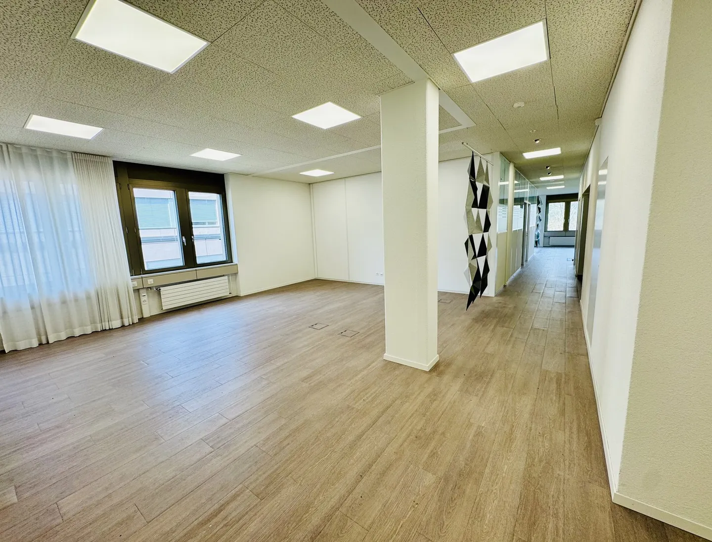 Thalwil comme lieu de succès Votre nouvel espace de bureau ou de pratique est prêt - Photo 3 sur 10