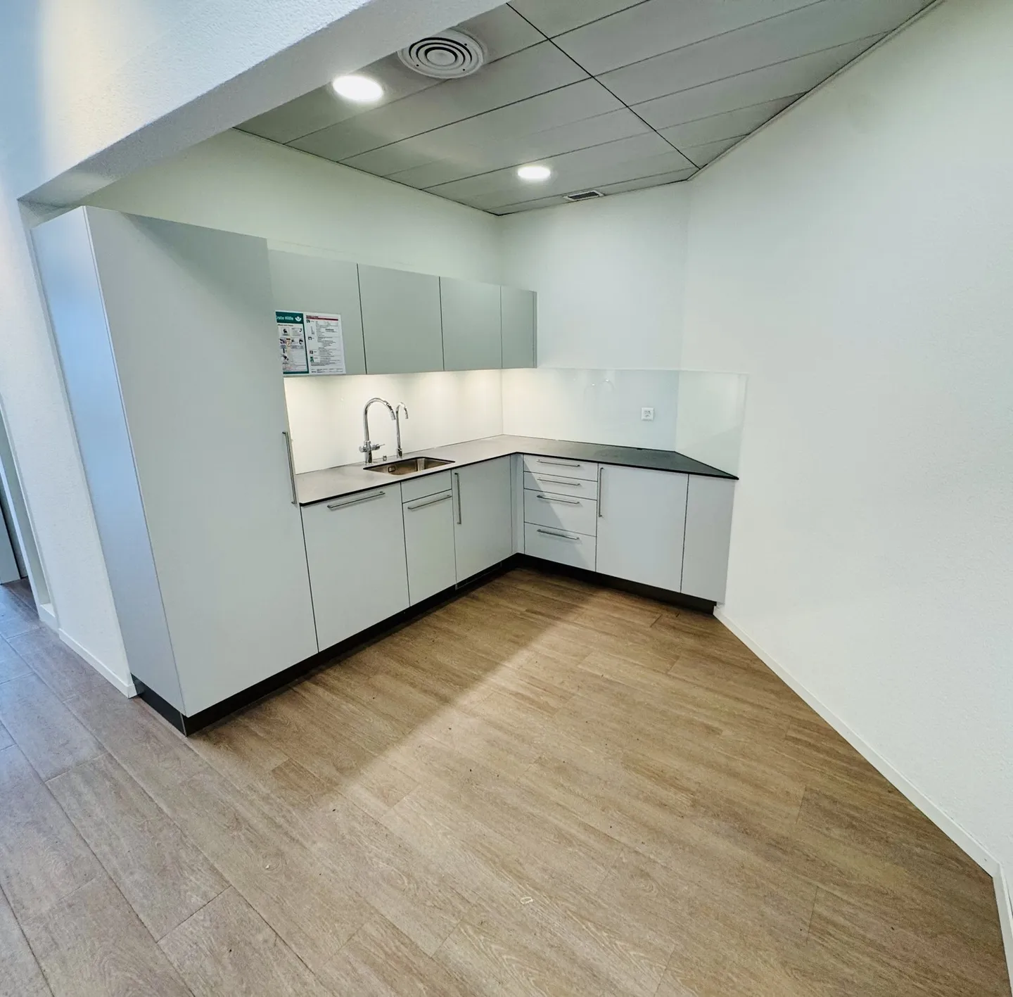 Thalwil comme lieu de succès Votre nouvel espace de bureau ou de pratique est prêt - Photo 10 sur 10