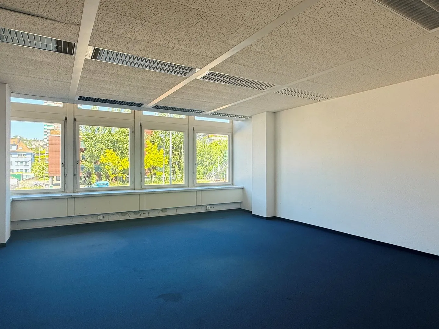 Well-located storage space in Zurich-Altstetten! Limited until 31.12.2028 - Photo 7 of 12