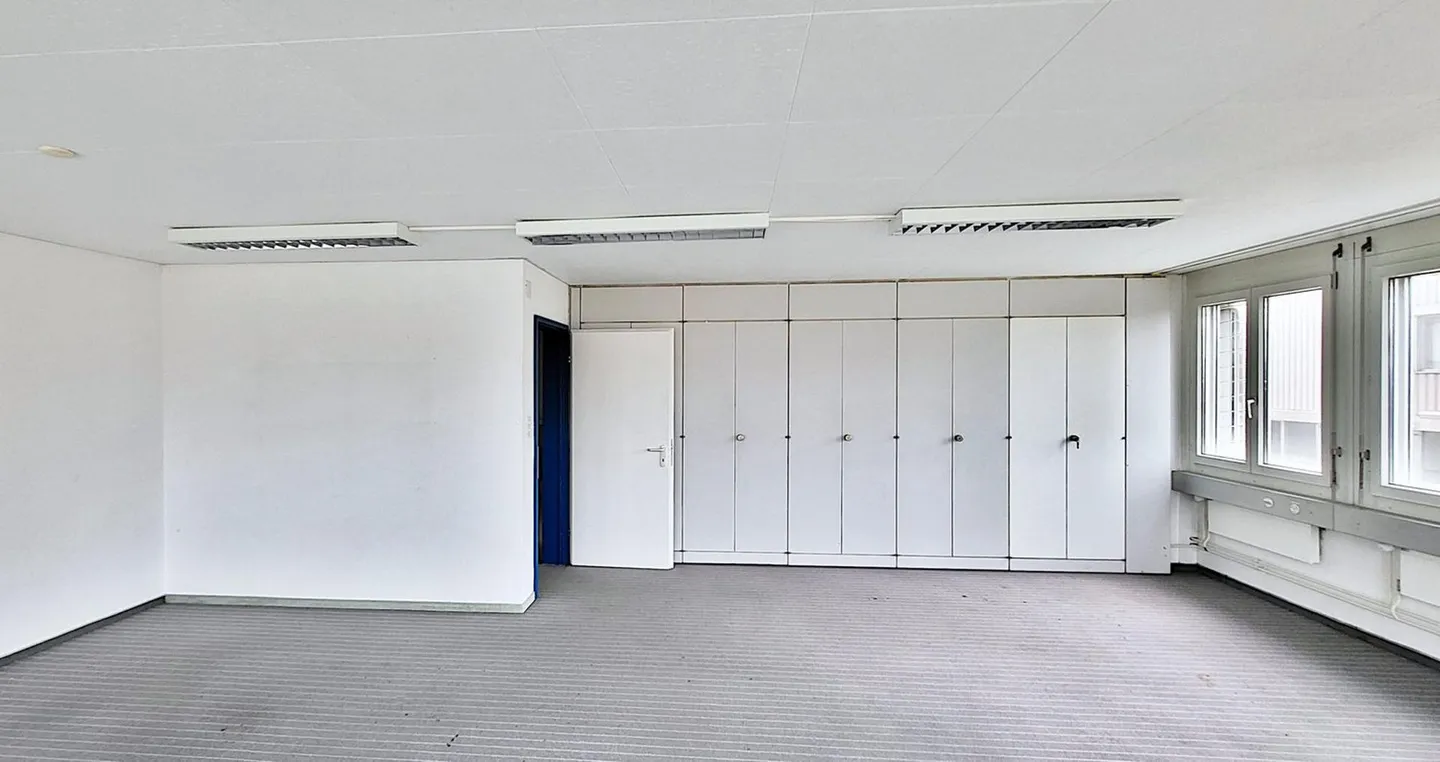 Espaces de bureau fonctionnels - divisions existantes ! - Photo 8 sur 11