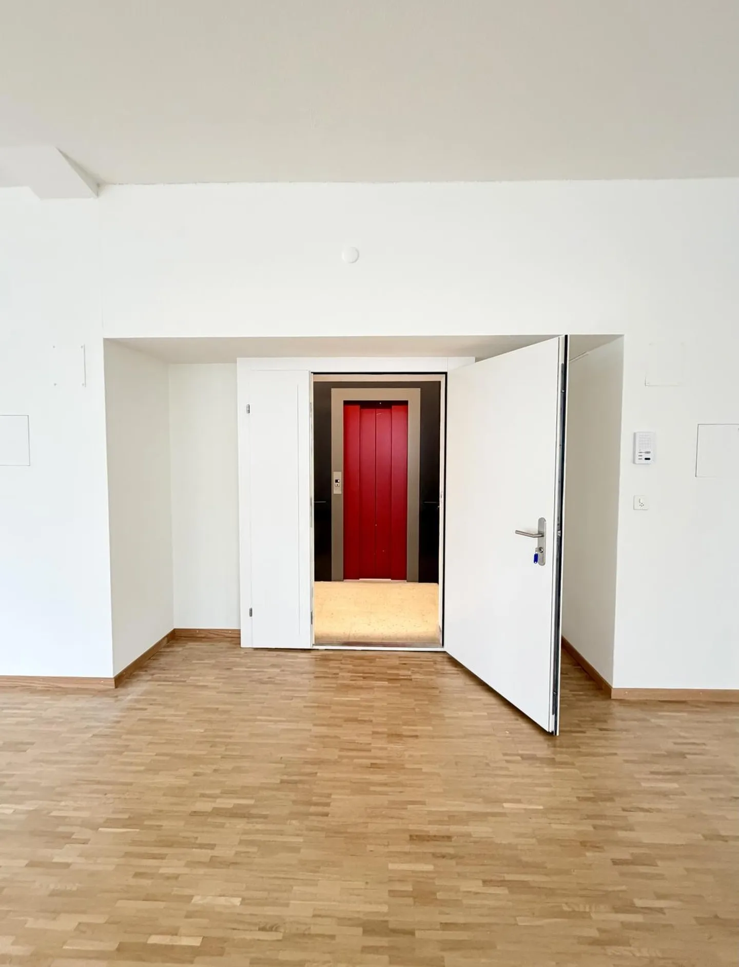 Votre nouveau bureau directement à la gare d'Oerlikon - Photo 3 sur 12
