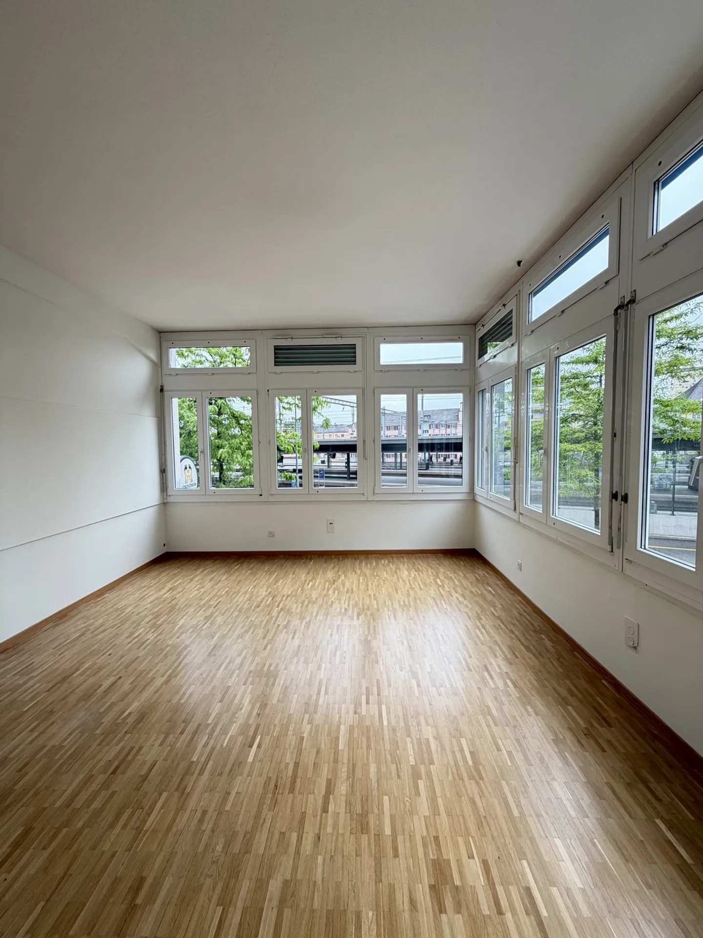 Votre nouveau bureau directement à la gare d'Oerlikon - Photo 5 sur 12