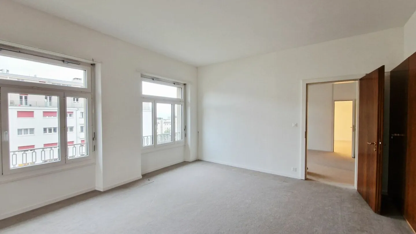 High-end offices of 202m² in the heart of Lausanne! - Photo 2 of 10