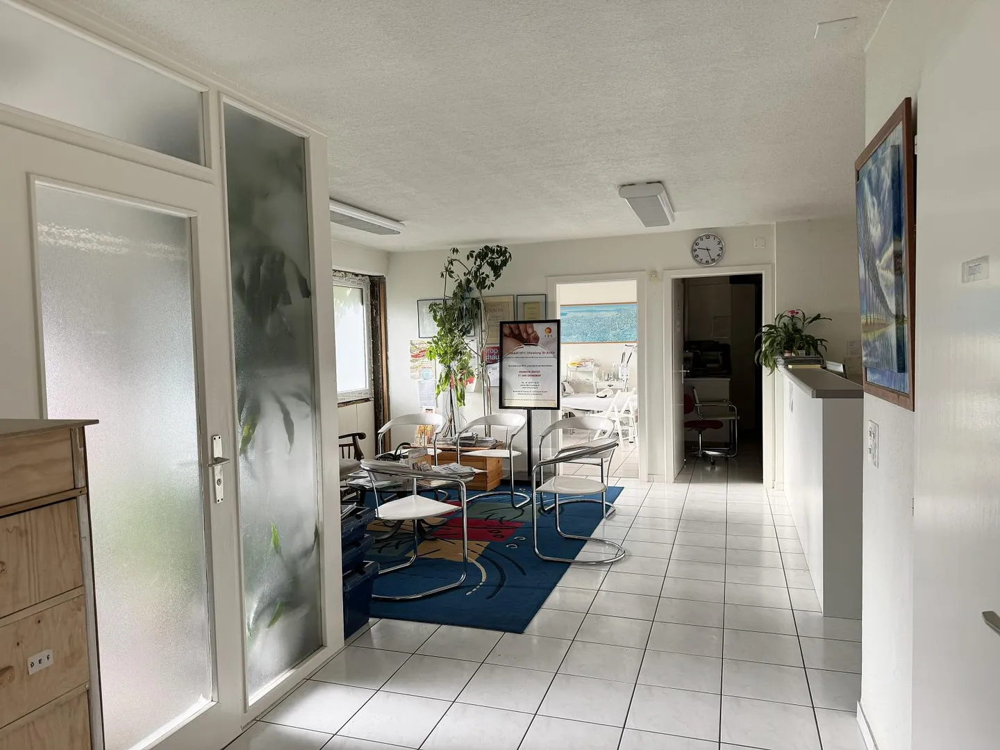 GERÄUMIGES MEDIZINISCHES BÜRO! - Foto 3 von 6