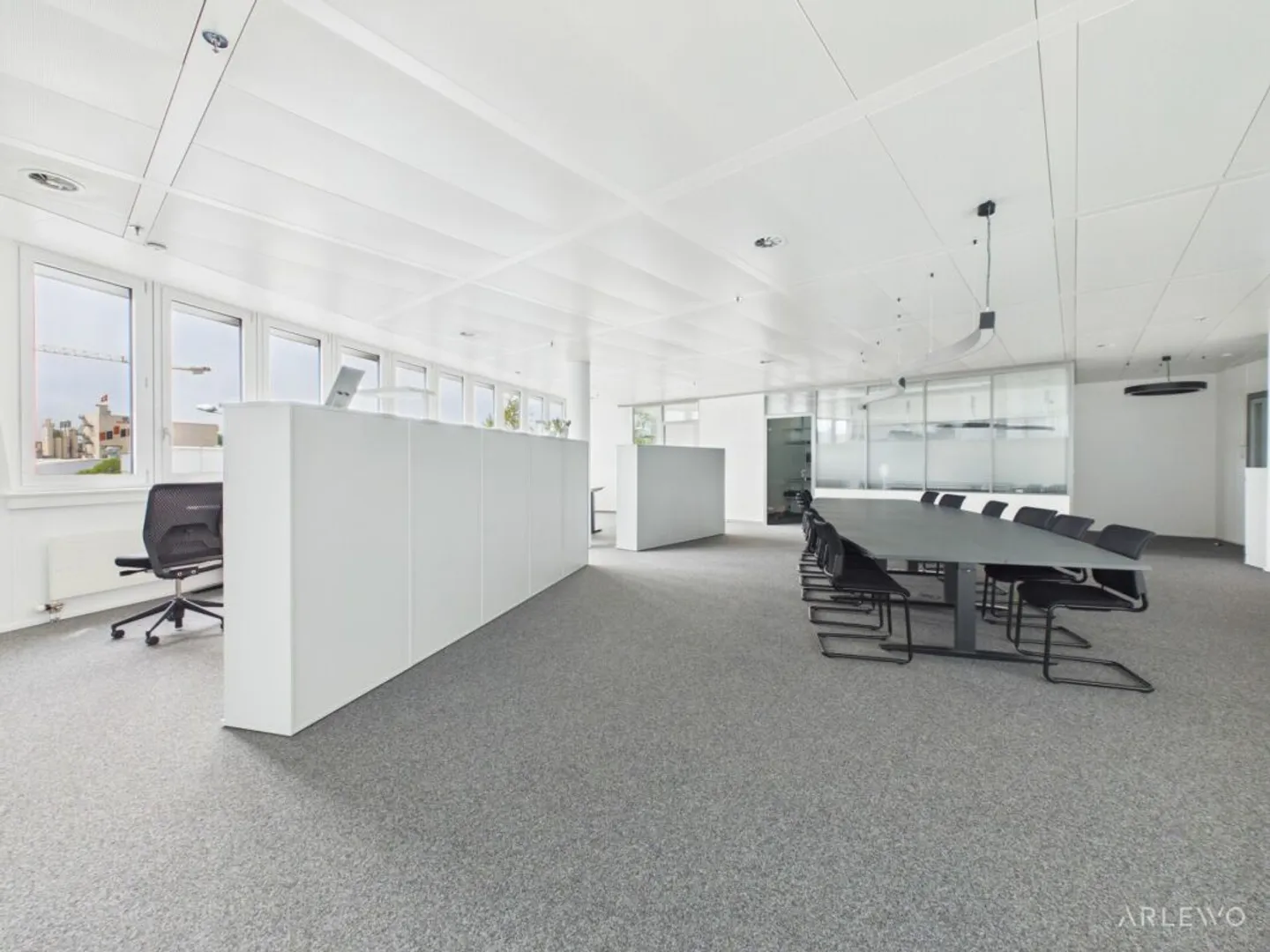 Bright and practical office space near the highway - Photo 2 of 8