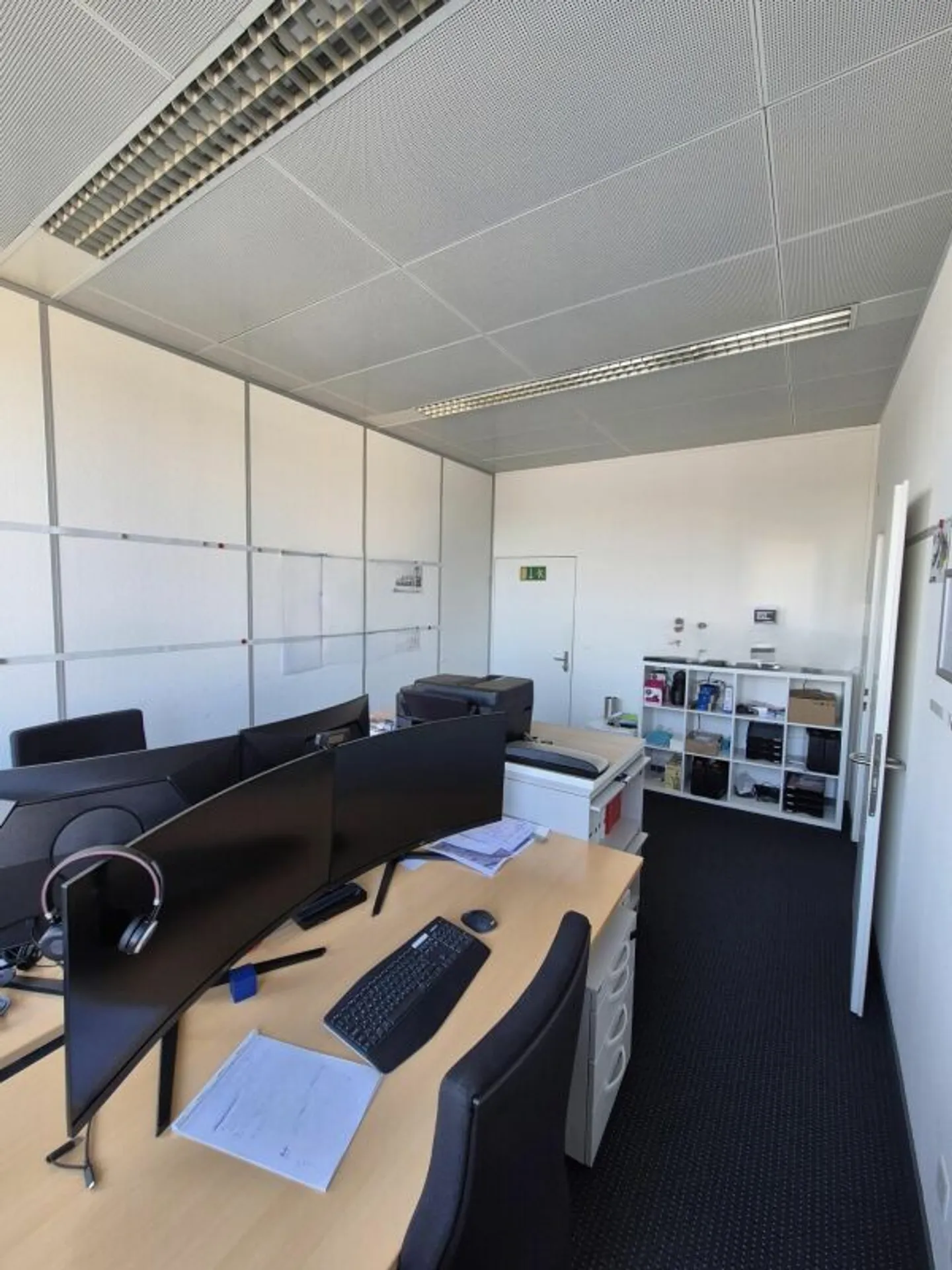 Bureau double attrayant dans la zone Buss de Pratteln - Photo 3 sur 5