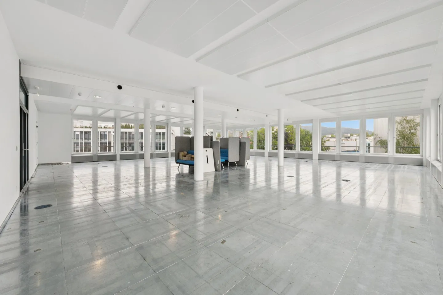 Spazio ufficio moderno in una posizione centrale - Foto 5 di 9