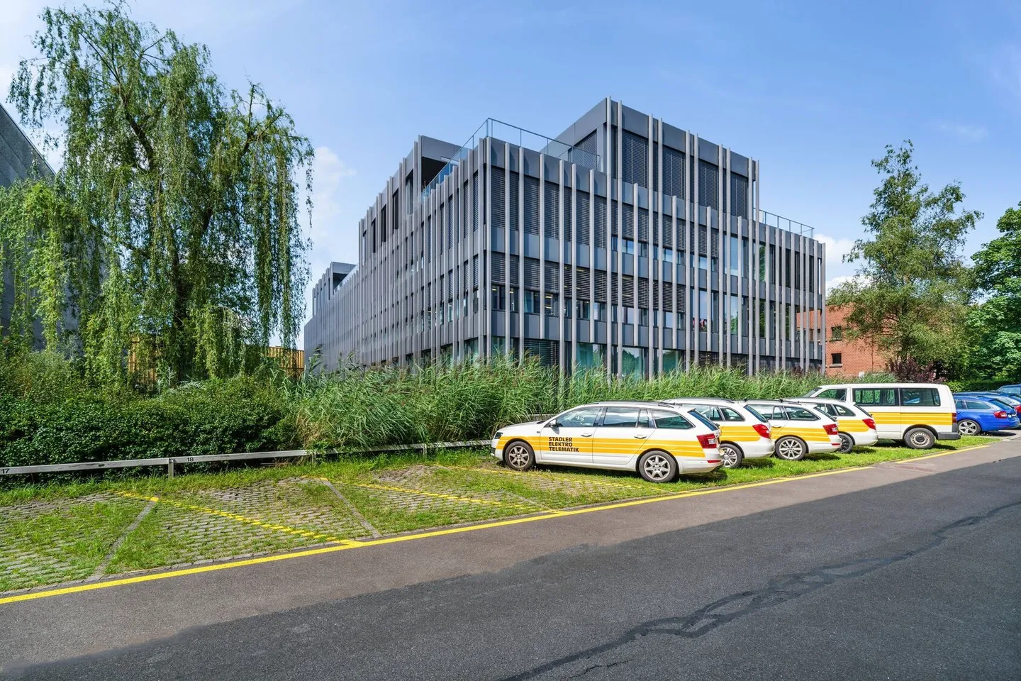 Moderne Bürofläche in Steinhausen - Foto 1 von 6