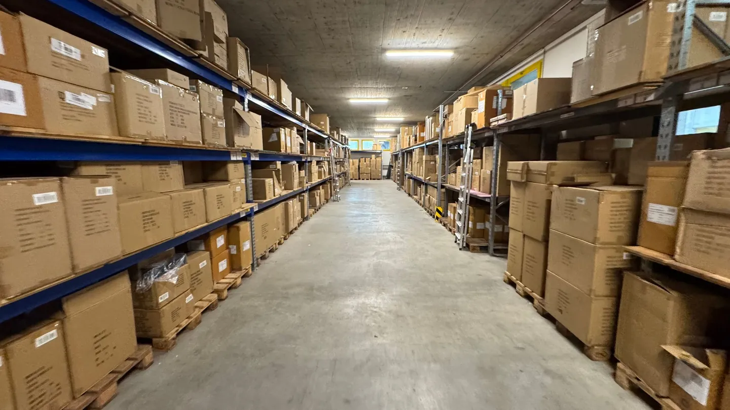 Spazio di stoccaggio pratico nella zona industriale di Burgdorf - Foto 13 di 13
