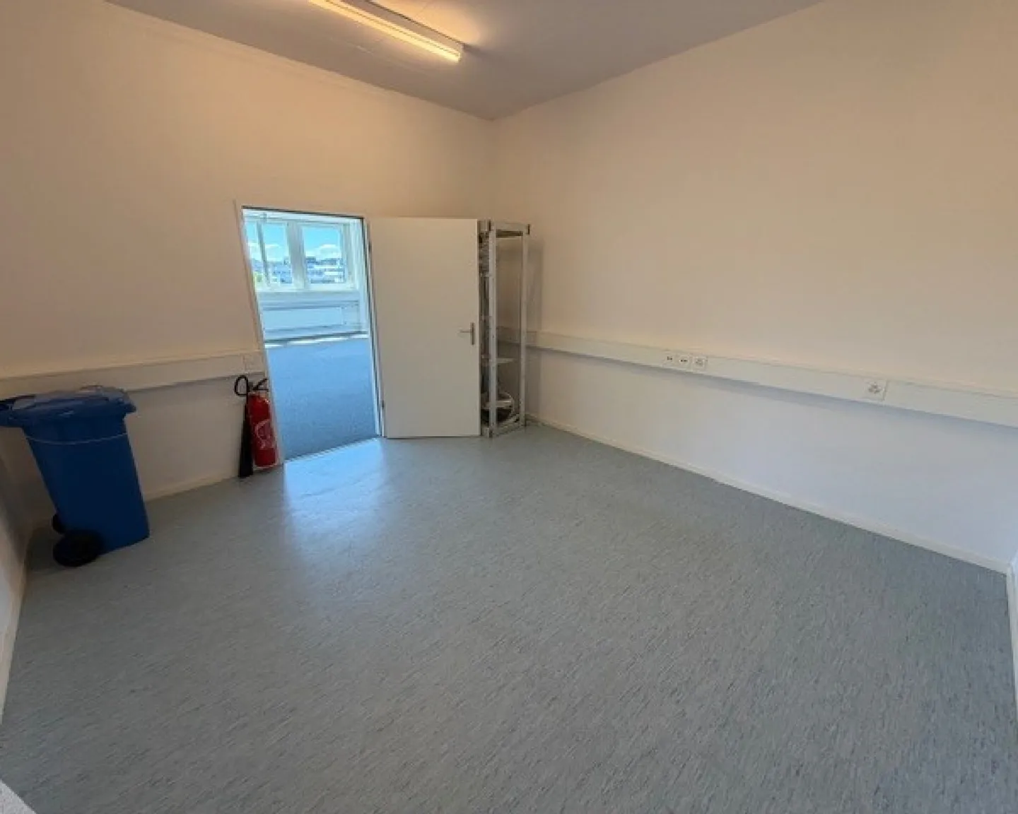 Ideal Surface for Office/Light Industry - Photo 9 of 11