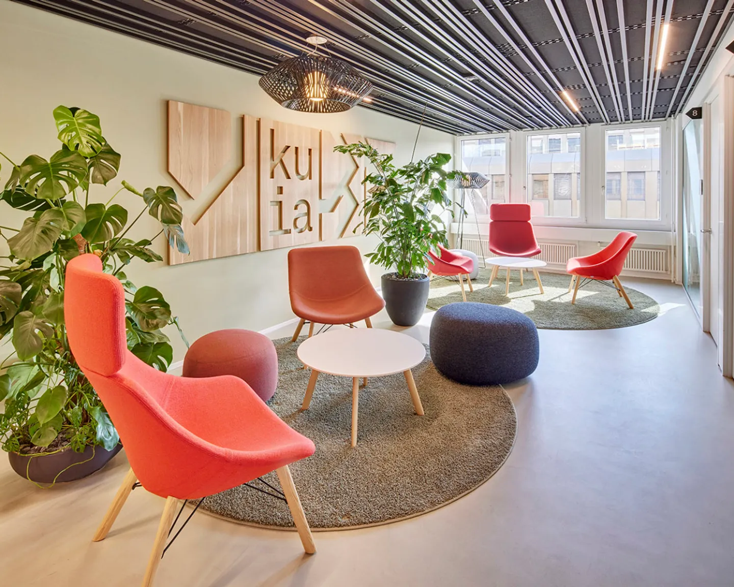 Corner Office with Charm – Space for Your Team of Up to 7 People - Photo 5 of 11