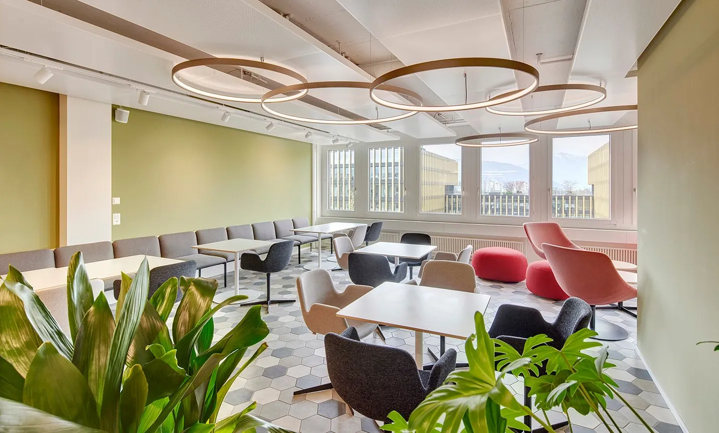 Corner Office with Charm – Space for Your Team of Up to 7 People - Photo 1 of 11