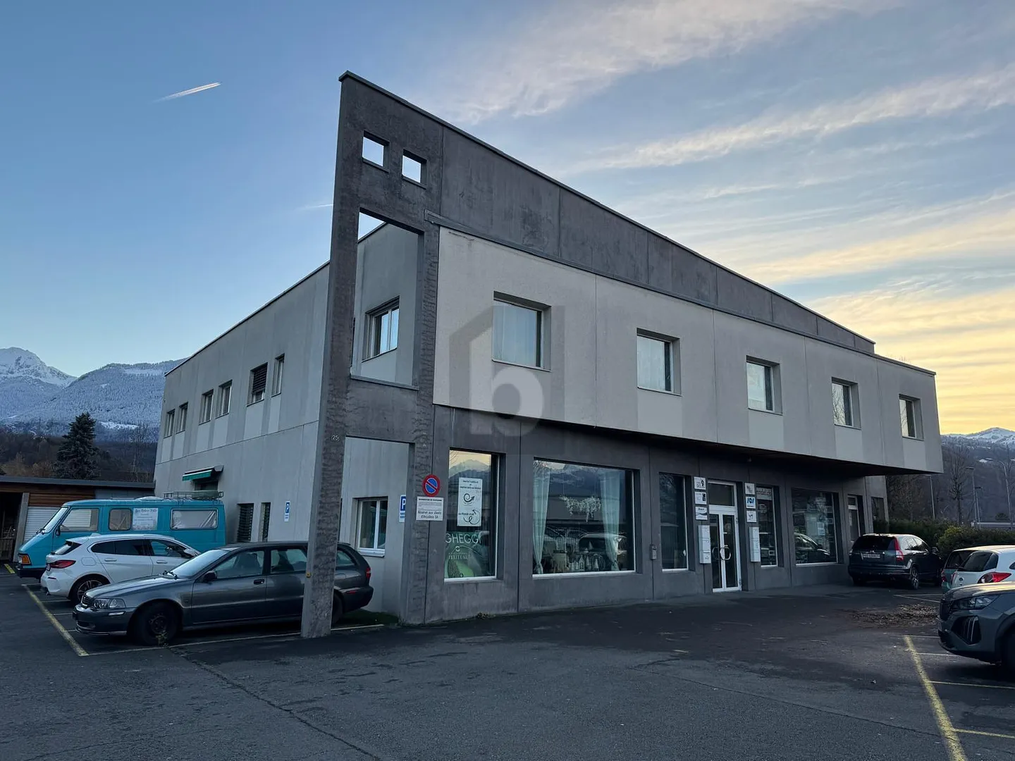 Espace Commercial Moderne à Bex - Photo 1 sur 6