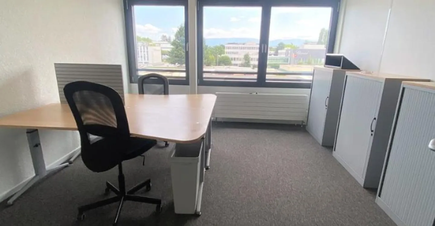 Office - Photo 4 of 8