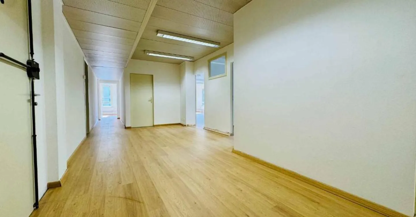 Büro 9 Zimmer - Foto 3 von 13