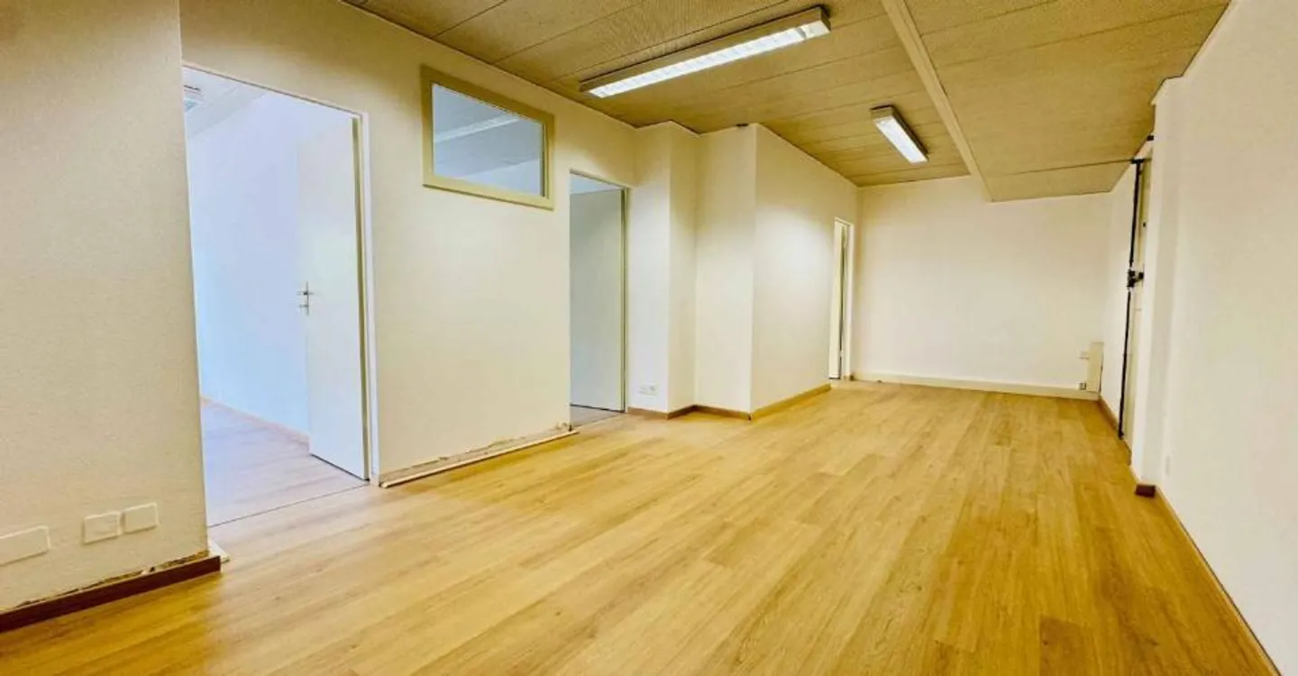 Büro 9 Zimmer - Foto 2 von 13