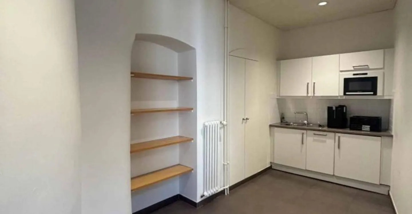 Bureau Charmant au Centre-Ville - Photo 9 sur 9