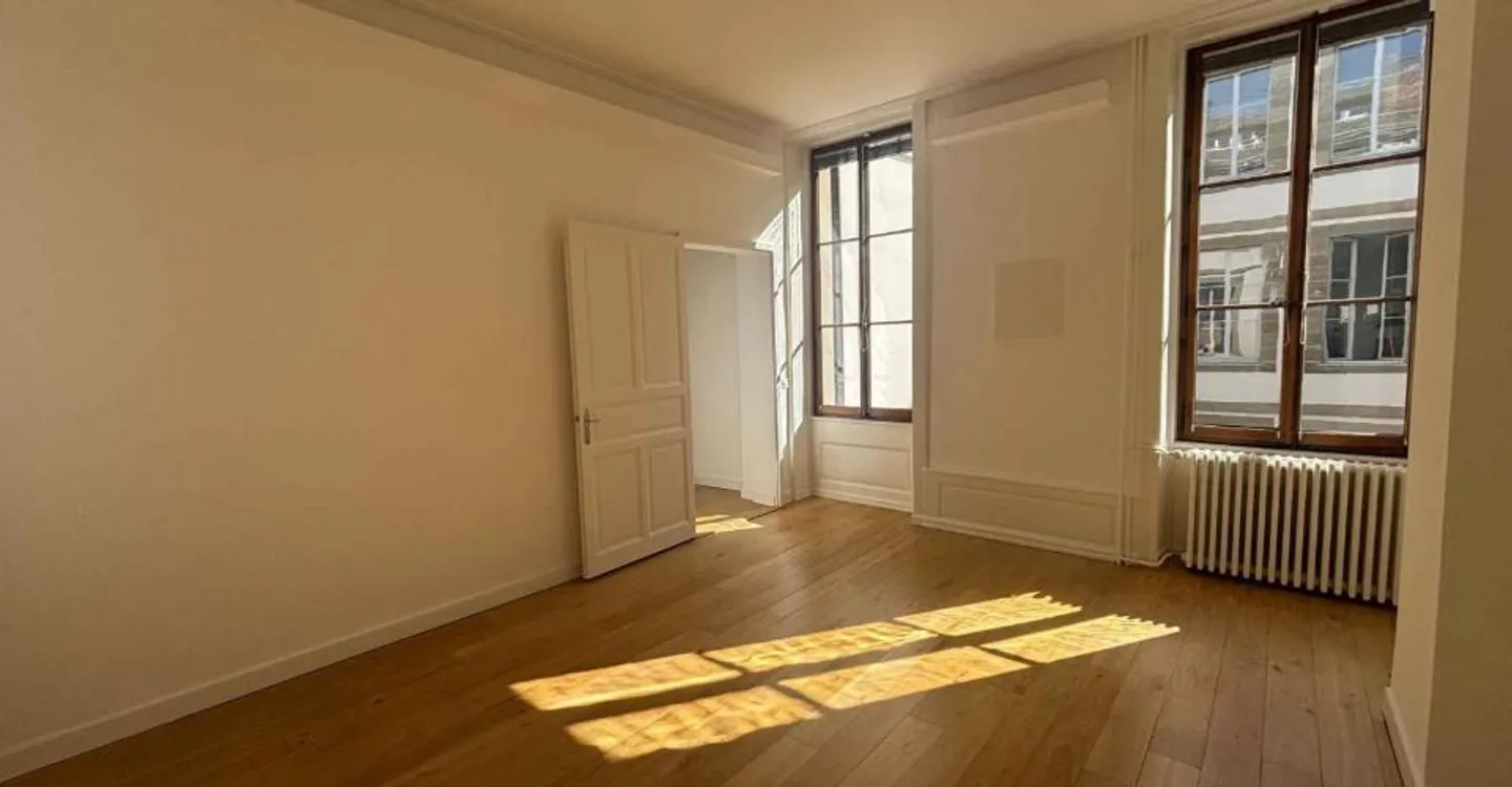 Bureau Charmant au Centre-Ville - Photo 7 sur 9