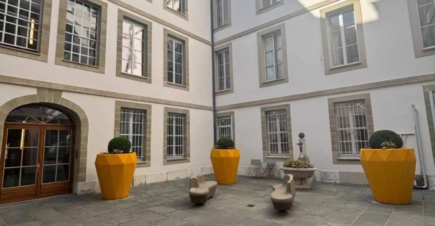 Bureau Charmant au Centre-Ville - Photo 2 sur 9