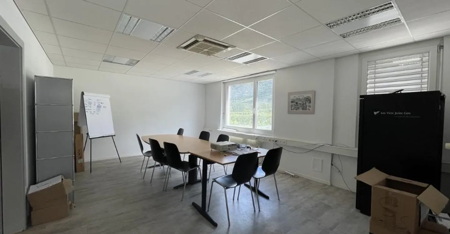 Bureau spacieux à Charrat - Photo 7 sur 11