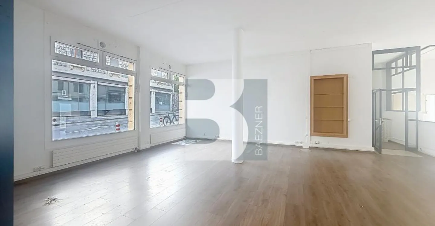 Espace Commercial de Prime à Louer - Photo 2 sur 8