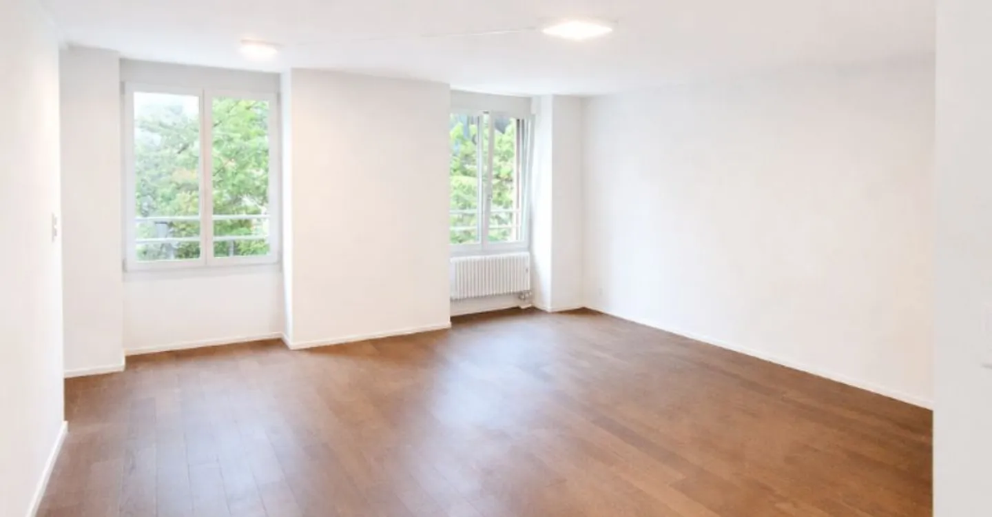 Office 3 rooms - Photo 2 of 10