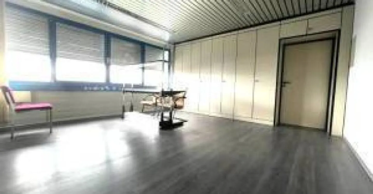 Bureau spacieux à Kerzers - Photo 4 sur 7