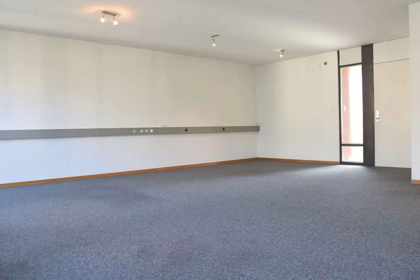 Bureau en 47 m2 à louer au centre Ville - Foto 3 di 3