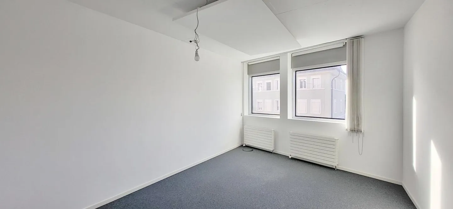 Central in Brugg - Fully developed office space! - Photo 11 of 13