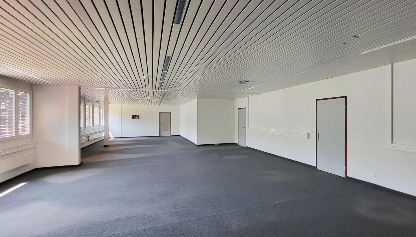1'101 m² espace de bureau à louer à Wetzikon - Photo 4 sur 7