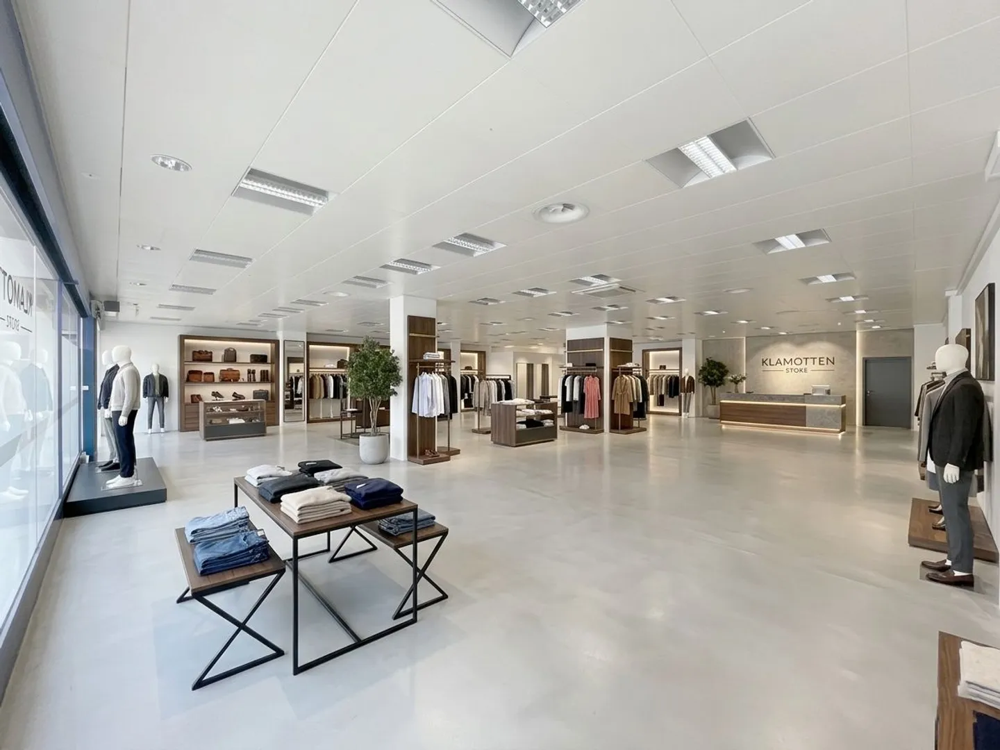 Espace de vente dans un emplacement de choix avec un fort trafic - UNIQUEMENT au rez-de-chaussée ! - Photo 5 sur 8