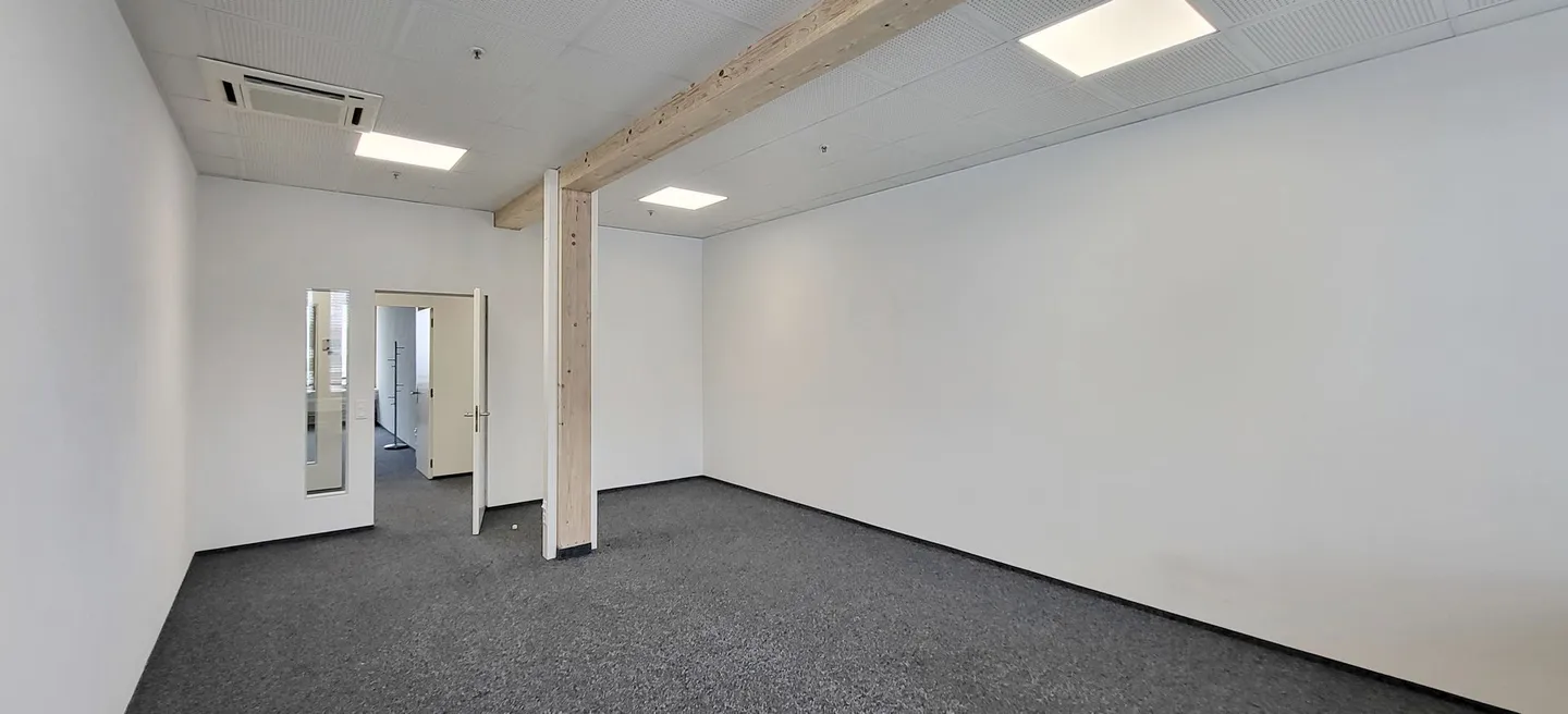 158 m² Espace de Bureau sur le Campus de Mägenwil! - Photo 10 sur 12