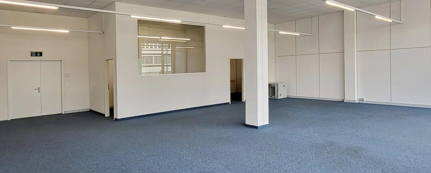 Well-located, developed and bright commercial/office space with water connection - 158 m2! - Photo 3 of 10