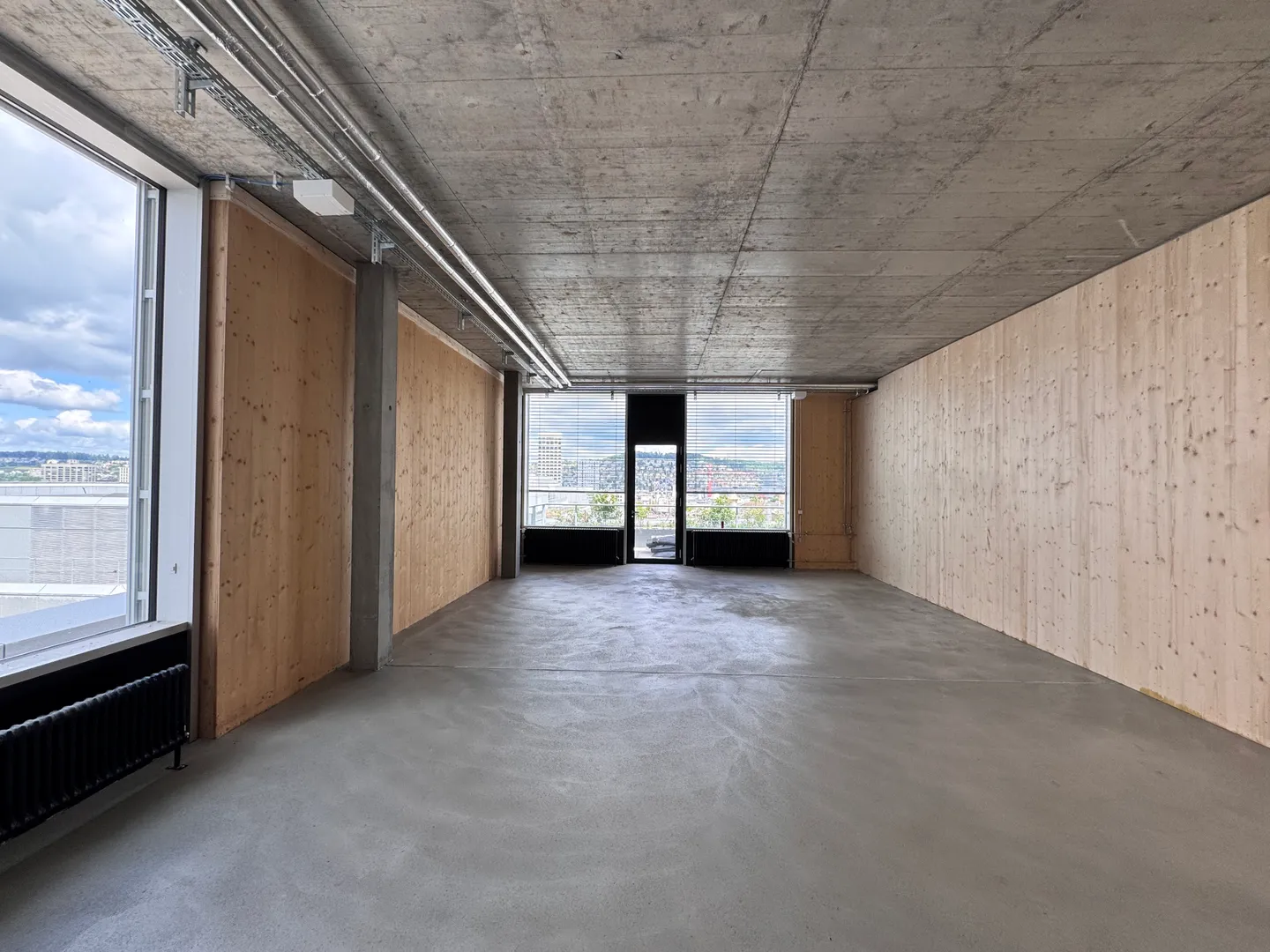 Modern Office Space in Zurich - Photo 2 of 13