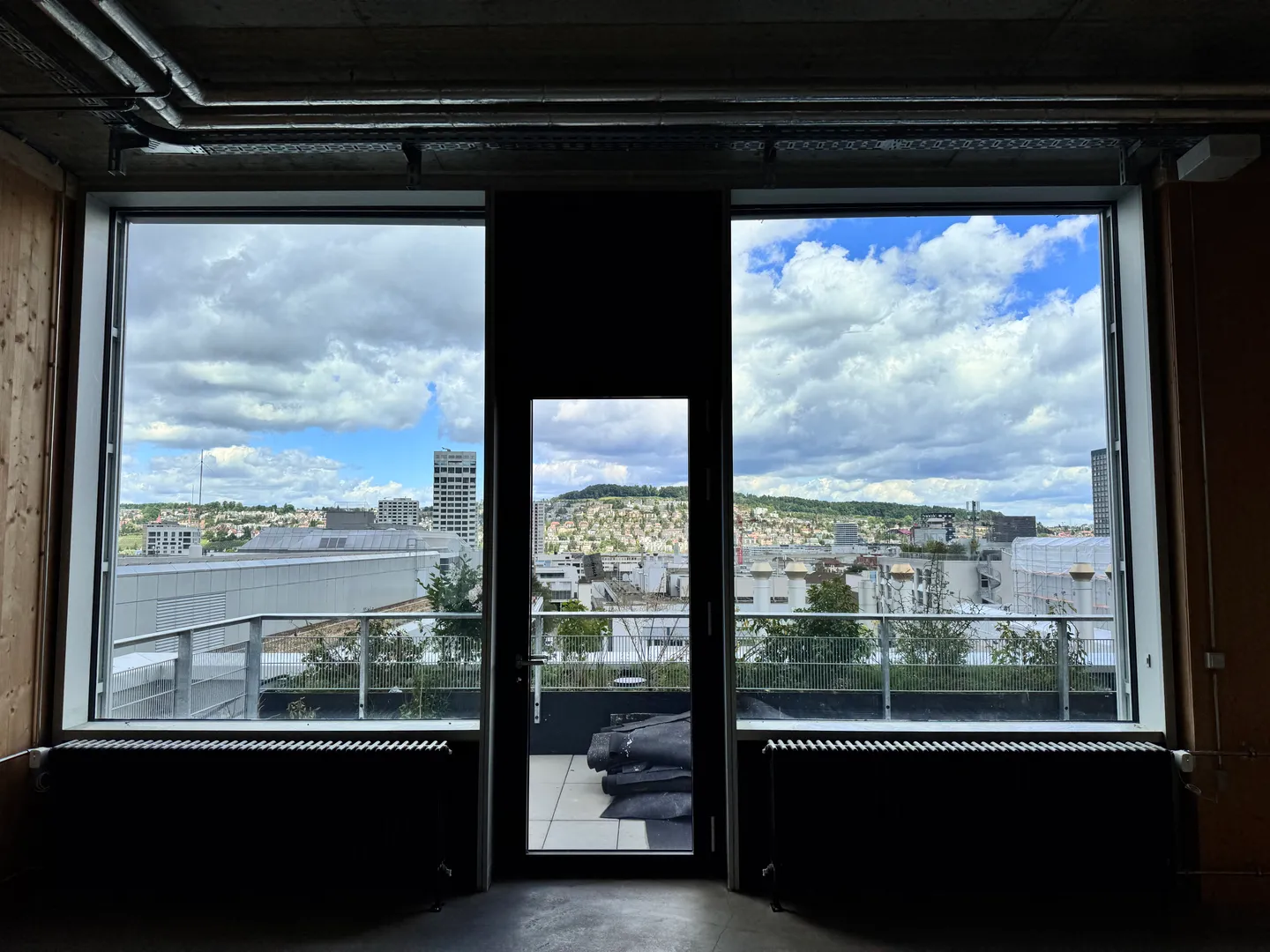 Modern Office Space in Zurich - Photo 9 of 13