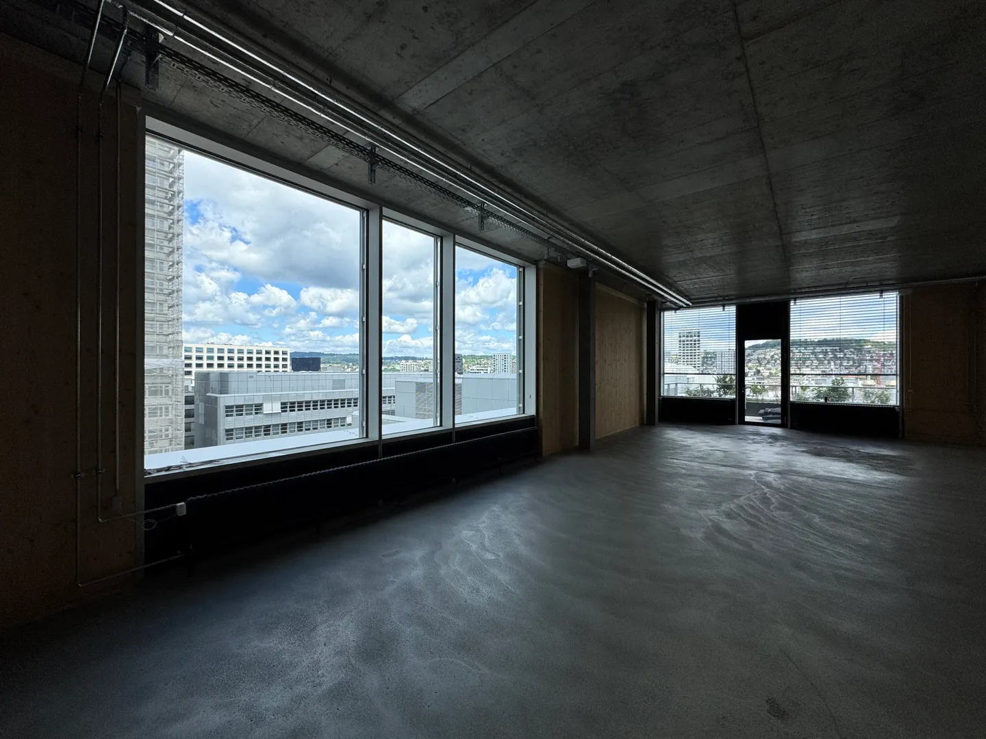 Modern Office Space in Zurich - Photo 10 of 13