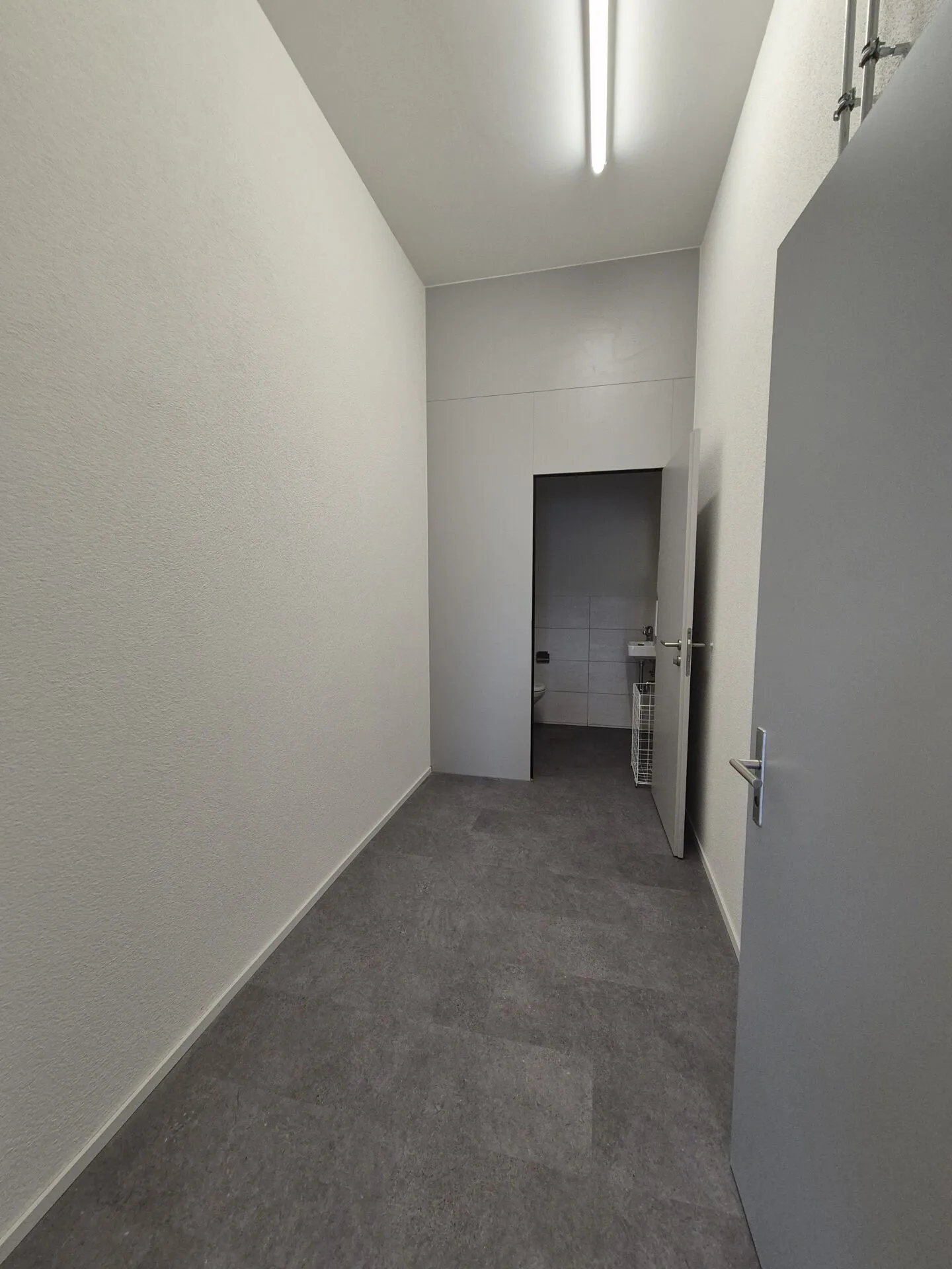 Espace de vente attrayant à la gare de Wald ZH - Photo 6 sur 7