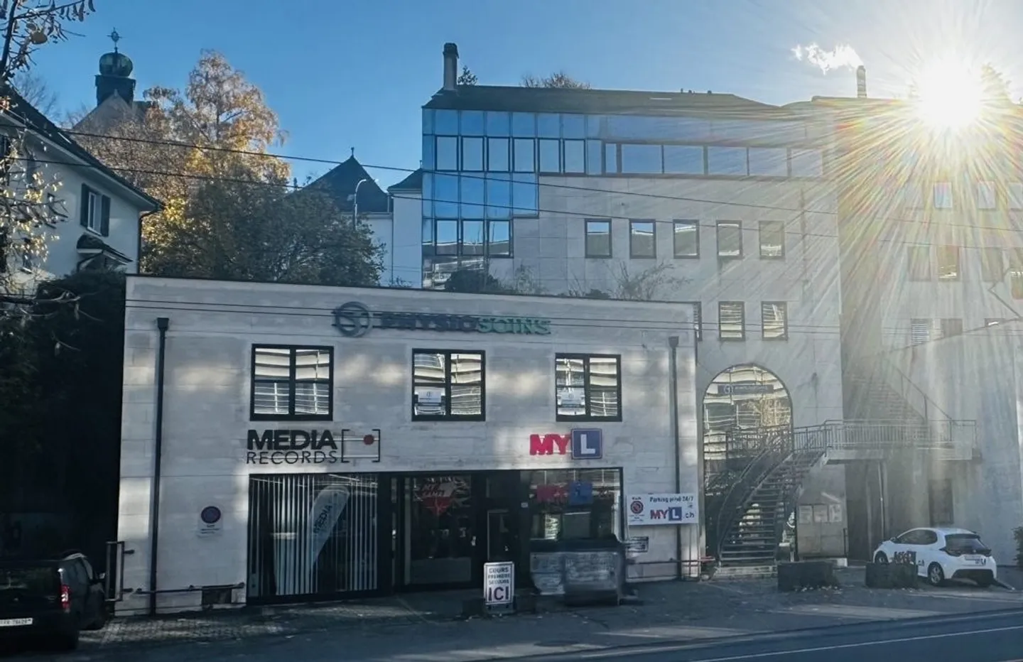 Magnifica arcade in affitto - Posizione strategica a Friburgo - Foto 1 di 3