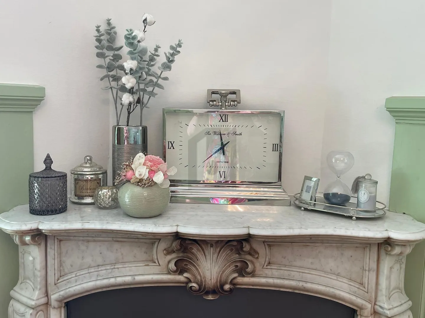 Elegant Office with Lake View - Photo 5 of 6