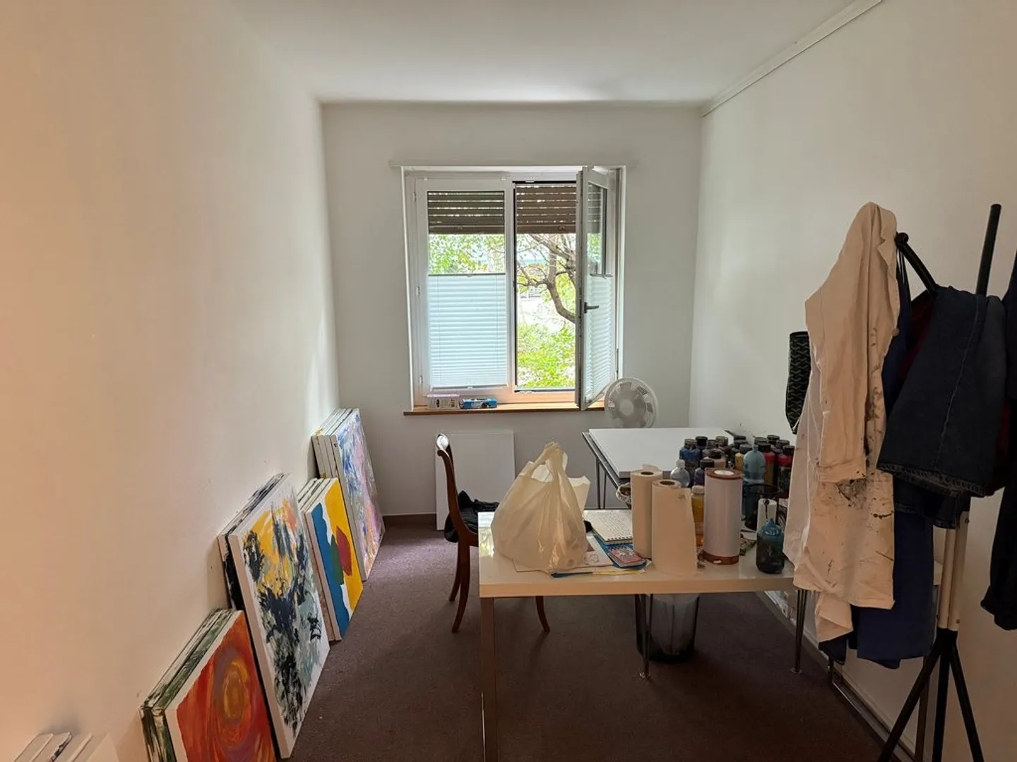 Atelier à louer dans un emplacement central - Photo 2 sur 2