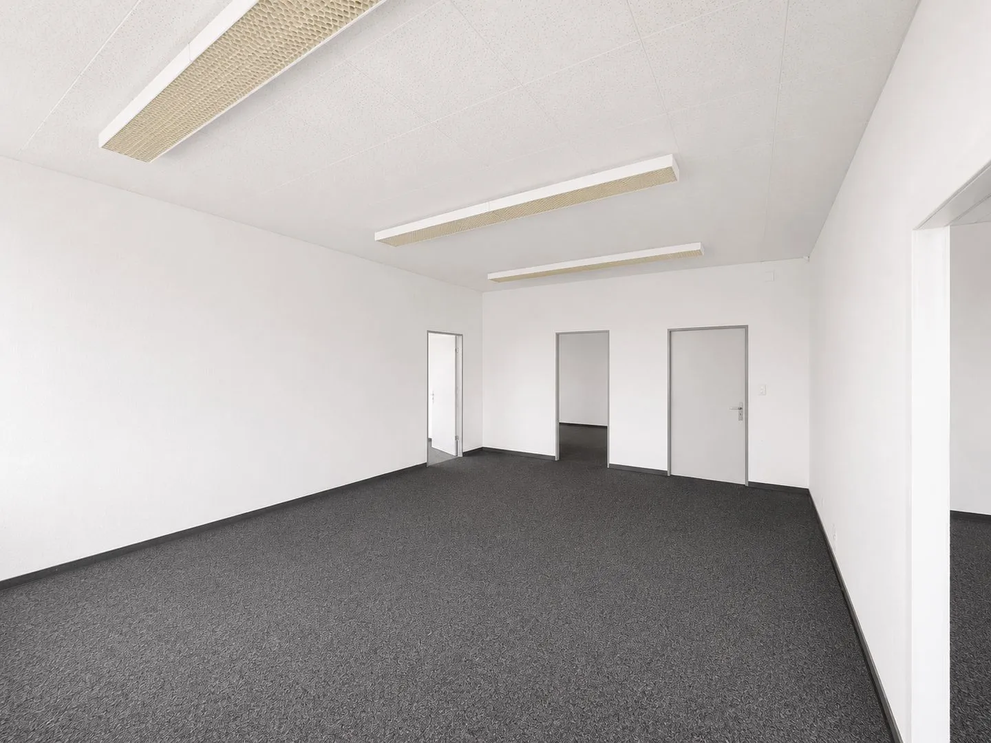 125 m² di spazio ufficio con 4 uffici a Regensdorf! - Foto 5 di 8