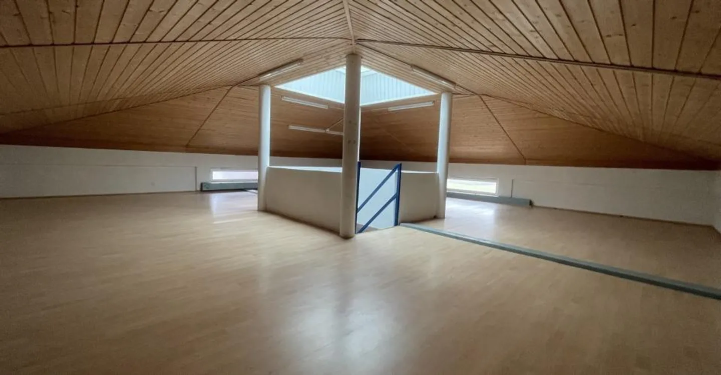 Espace Commercial avec Visibilité Élevée - Photo 11 sur 12