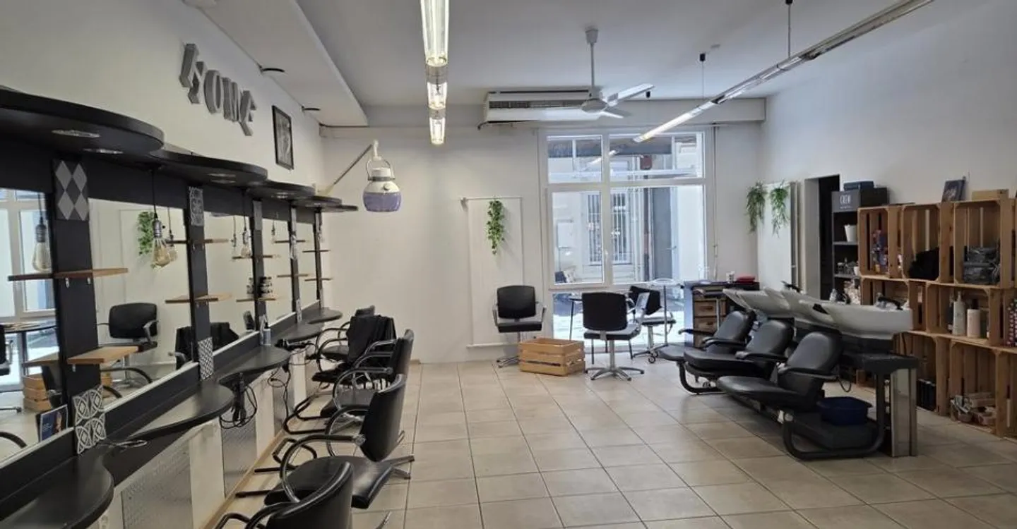 Espace Commercial Polyvalent - Photo 2 sur 10