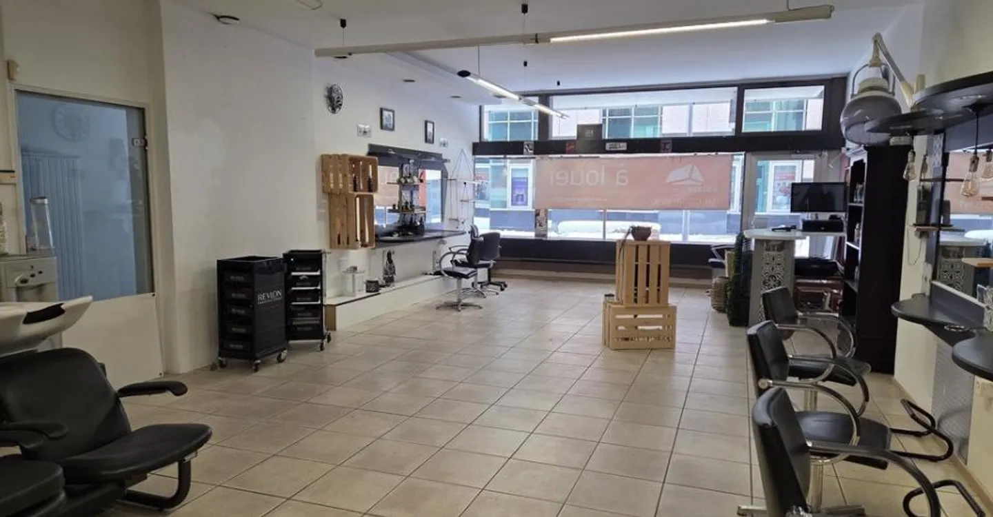 Espace Commercial Polyvalent - Photo 4 sur 10