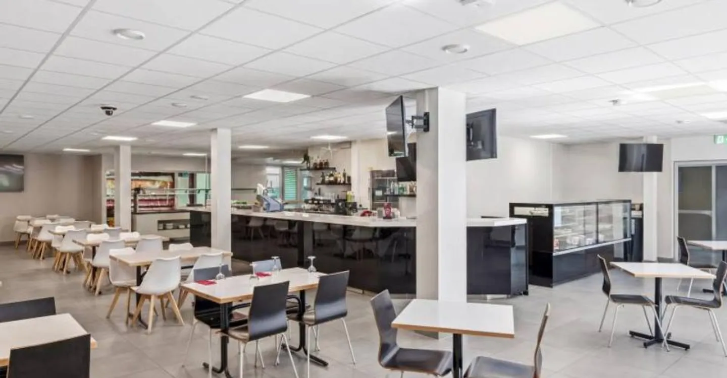 Arcade - Photo 3 of 8