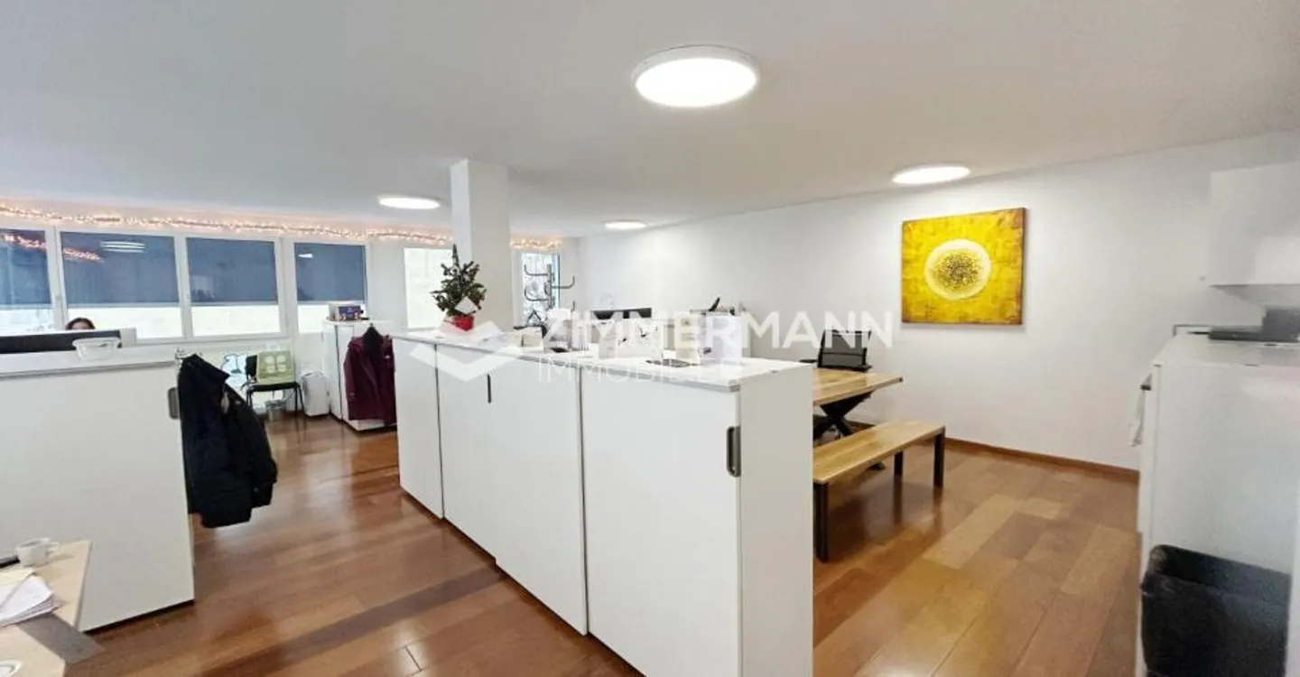 Office - Photo 4 of 11