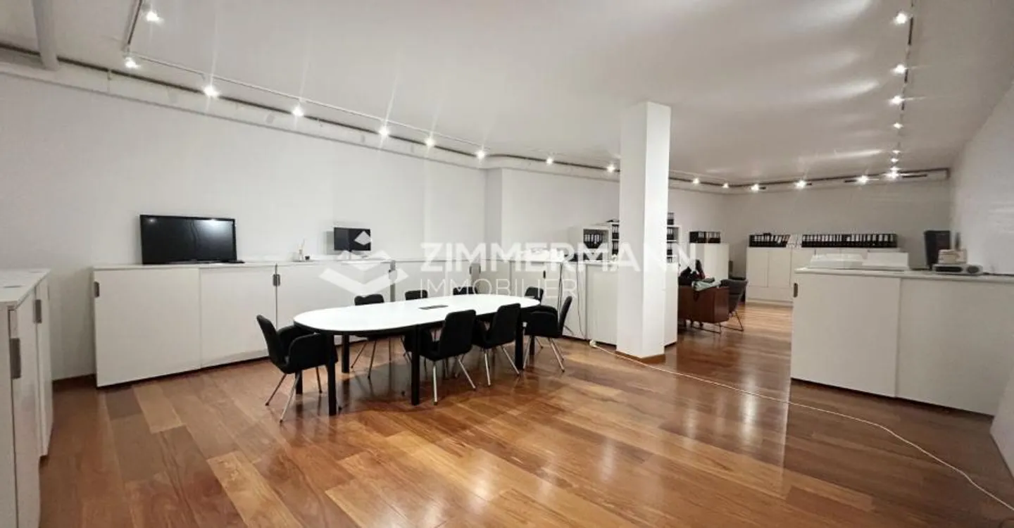 Office - Photo 2 of 11