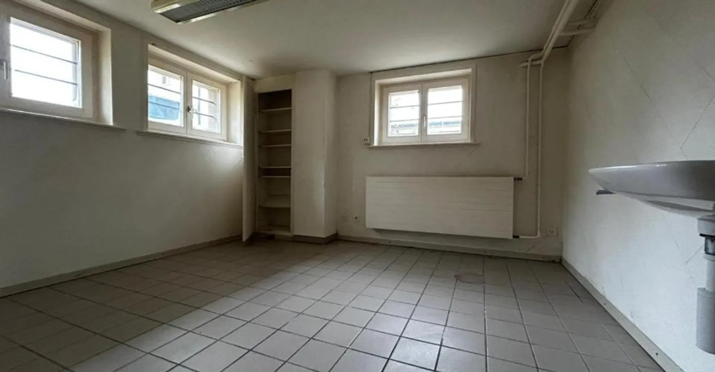 Espace de stockage au sous-sol - Photo 6 sur 6